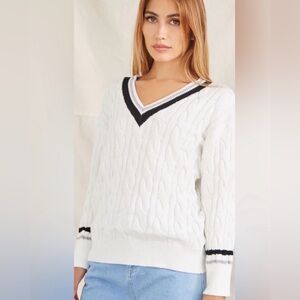 Forever 21 White V-Neck White cable Sweater with Black Trim in size small